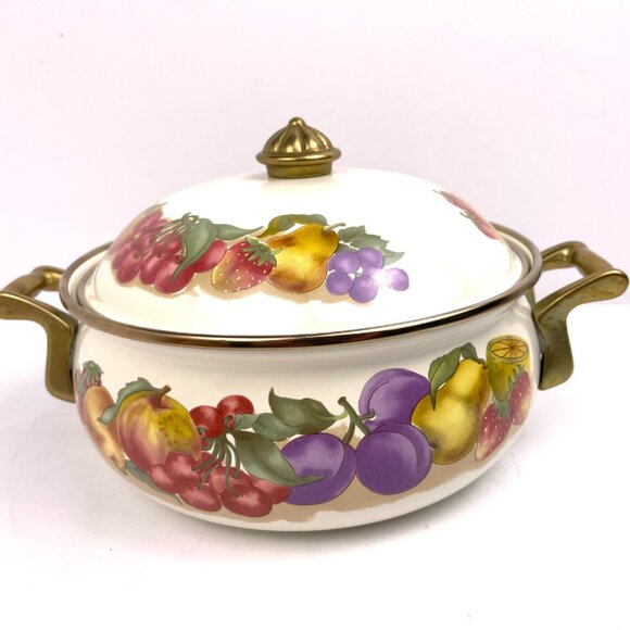 VTG MarketSquare Hudson’s Bay 2.4L Enamel Casserole with Brass Handles Taiwan - Picture 3 of 12